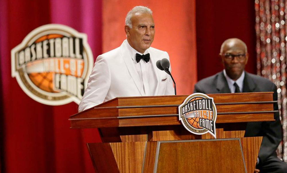 Η είσοδός στο Naismith Memorial Basketball Hall of Fame